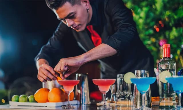 Najlepsze miejsca na drink w Warszawie, które musisz odwiedzić Najlepsze miejsca na drink w Warszawie, które musisz odwiedzić