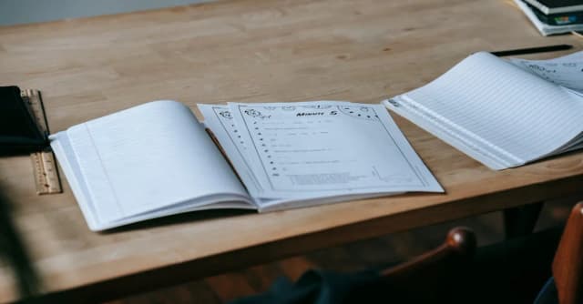 Wiersz na 18 urodziny: Jak uczcić wkroczenie w dorosłość? Wiersz na 18 urodziny: Jak uczcić wkroczenie w dorosłość?